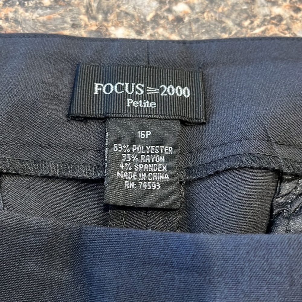 Gray Petite dress pants - Picture 5 of 9